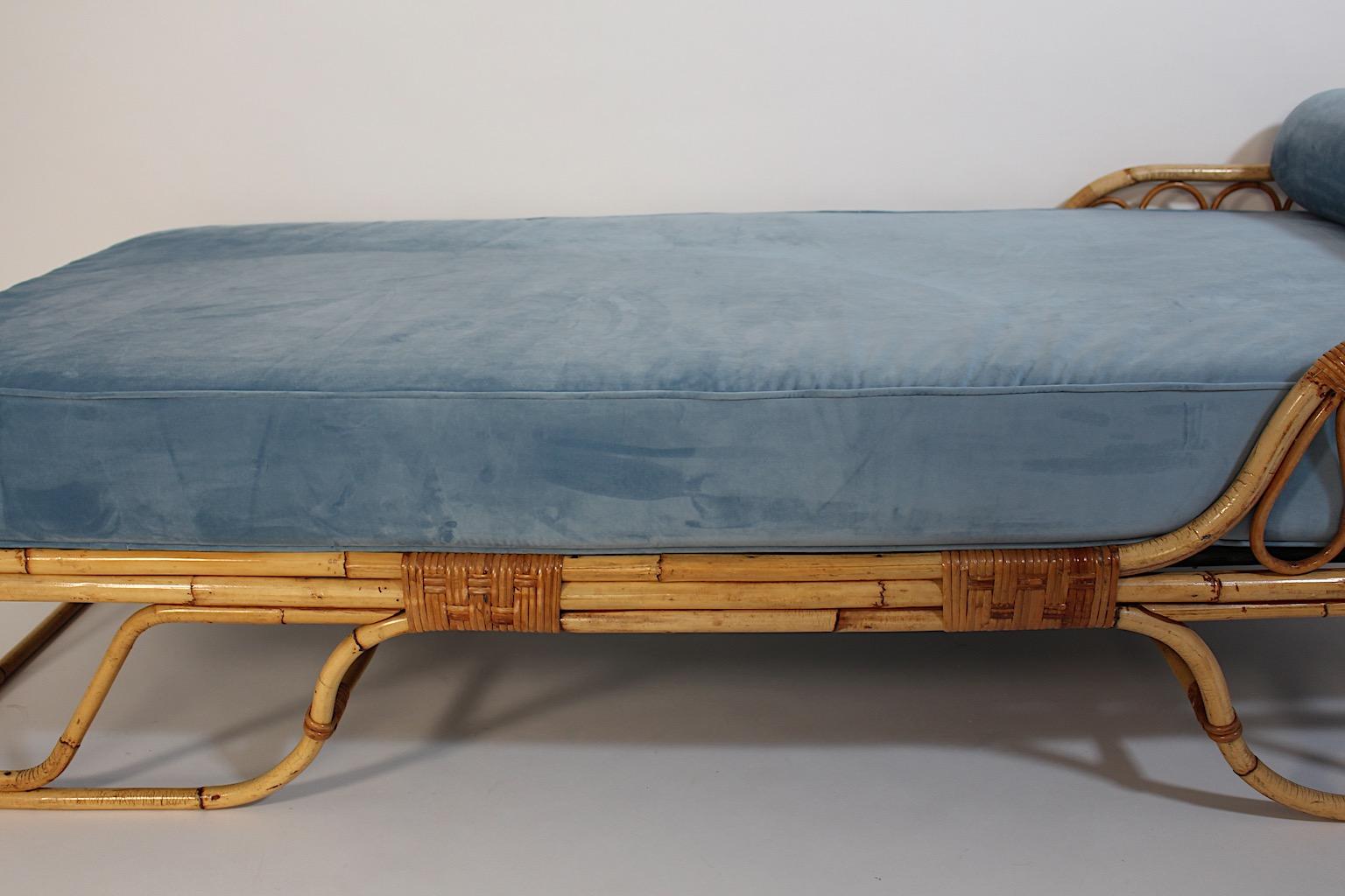 Mid Century Modern Vintage Rattan Bamboo Soft Blue Velvet Daybed Chaise Longue In Good Condition For Sale In Vienna, AT