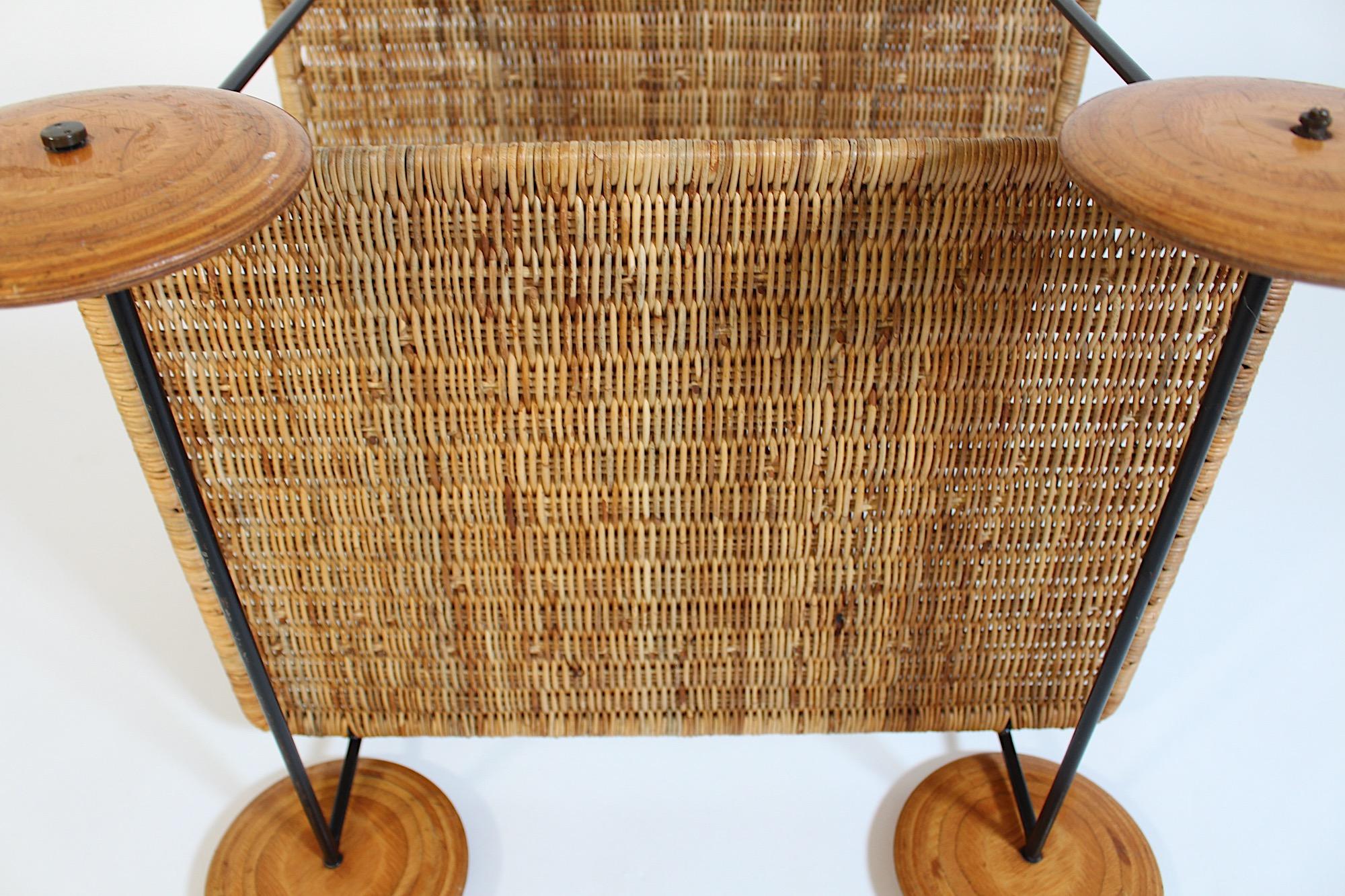Chariot de bar en rotin, hêtre et fer Carl Auboeck 1951 Vienna en vente 11