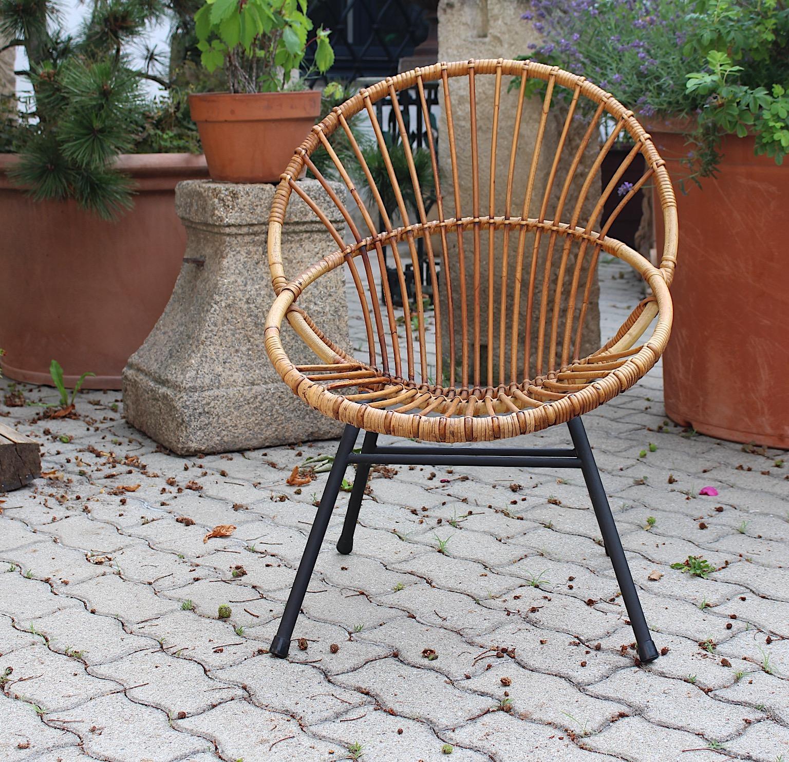 Lacquered Mid Century Modern Vintage Rattan Chair Patio Rohe Noordwolde Netherlands, 1960s For Sale