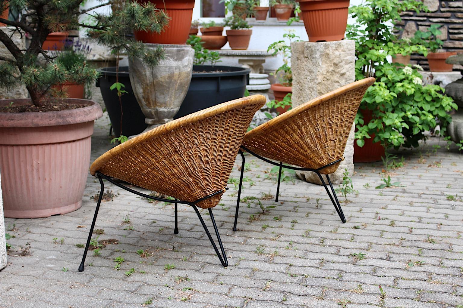 Mid Century Modern Vintage Rattan Patio Garden Chairs Roberto Mango Italy, 1950s For Sale 5