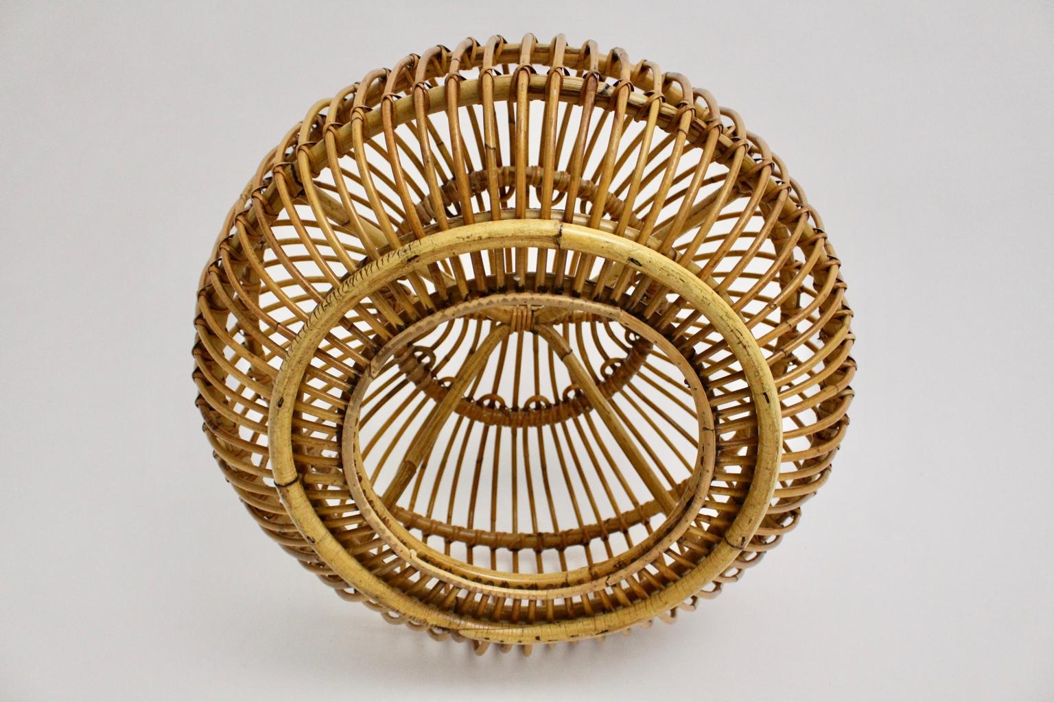 Mid-Century Modern Vintage Rattan Pouf in the Style of Albini 1960s For Sale 3