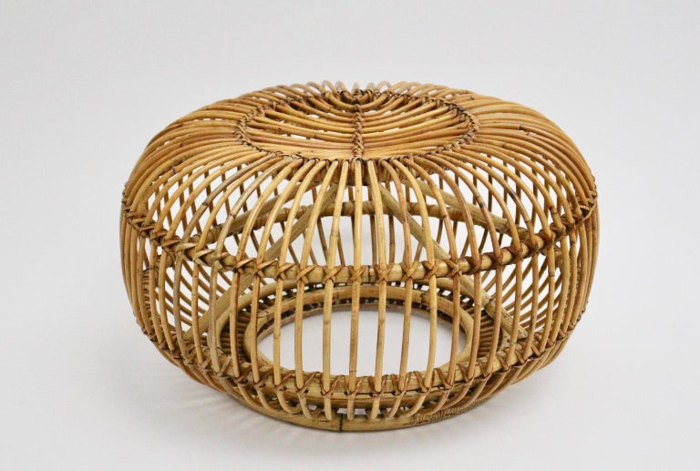 Mid-Century Modern Vintage Rattan Pouf in the Style of Albini 1960s In Good Condition For Sale In Vienna, AT