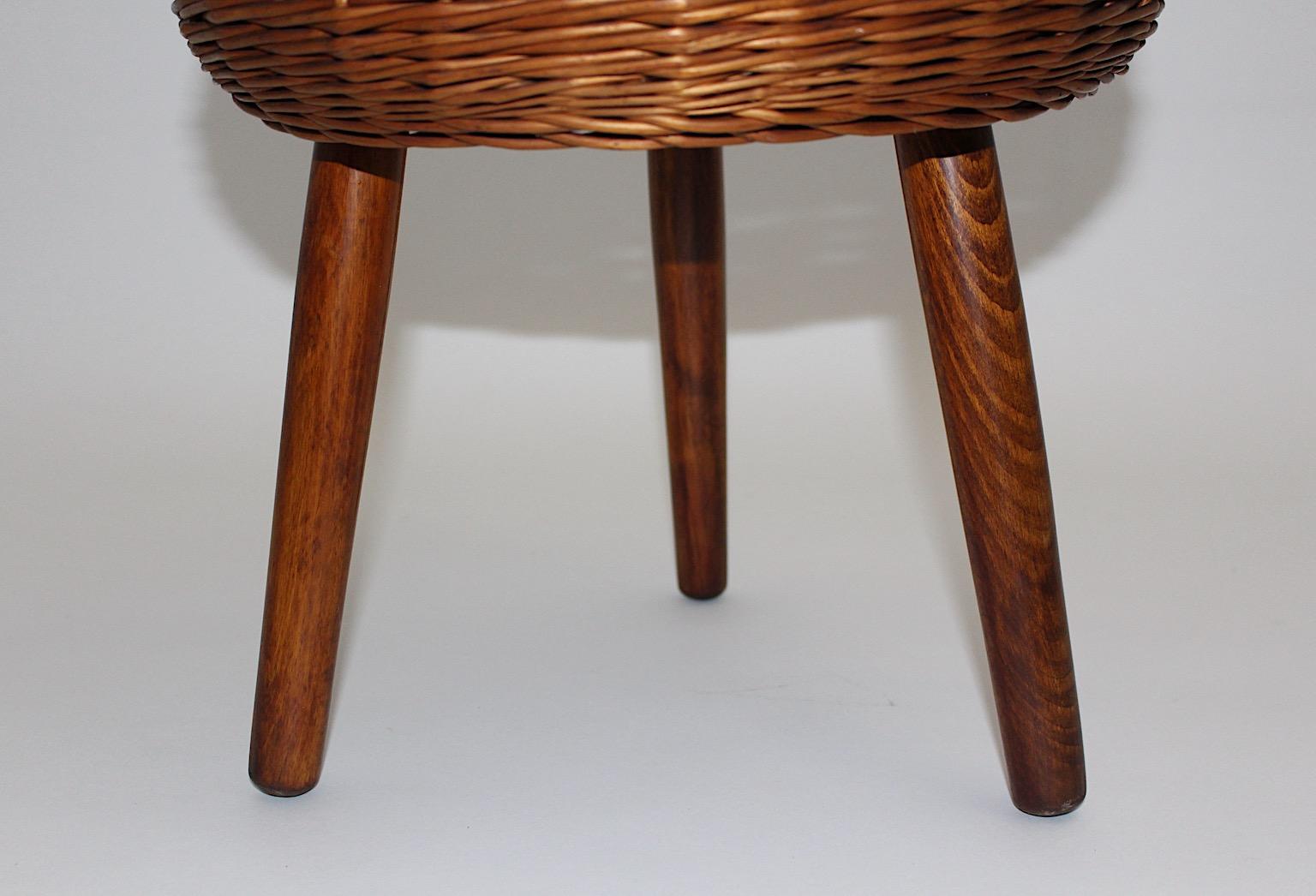 North American Mid Century Modern Vintage Rattan Wicker Beech Stool attr Tony Paul 1955 USA For Sale