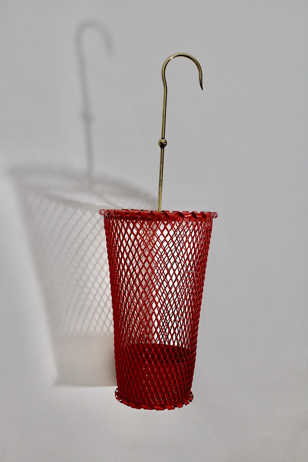 roter Metall-Messing-Schirmständer Mathieu Mategot, Mid-Century Modern, 1950er Jahre  im Angebot 7