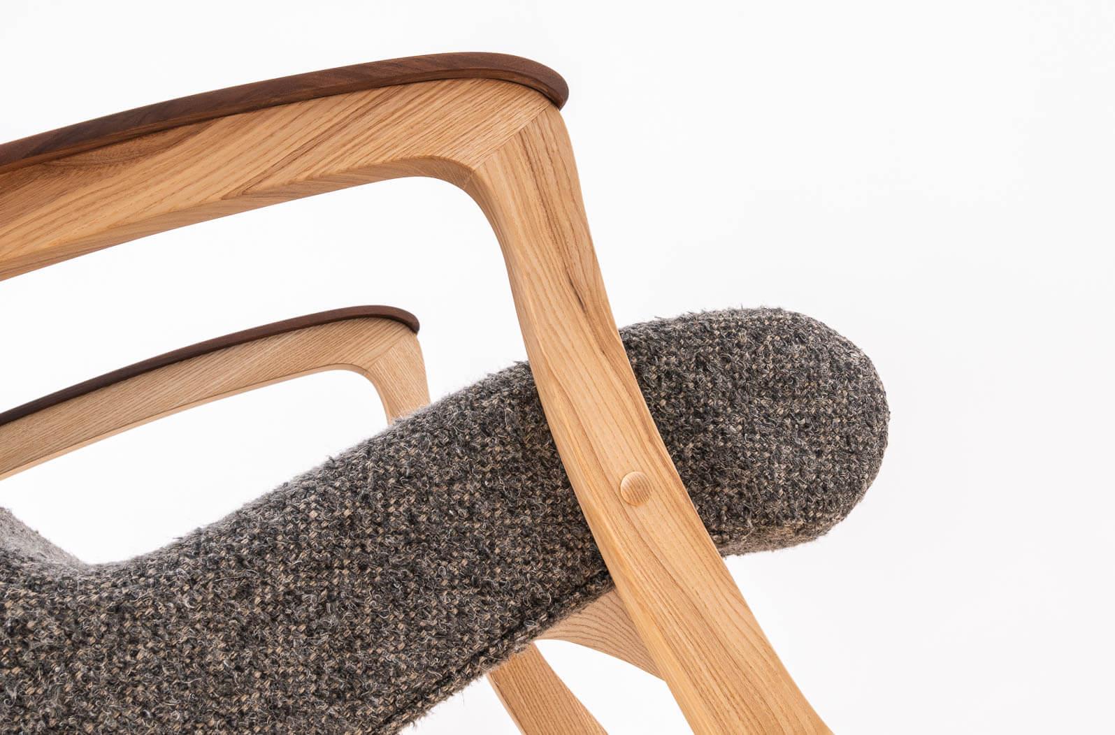 Fauteuil à bascule Vintage The Moderns, Tchécoslovaquie, années 1950, retapissé en vente 2