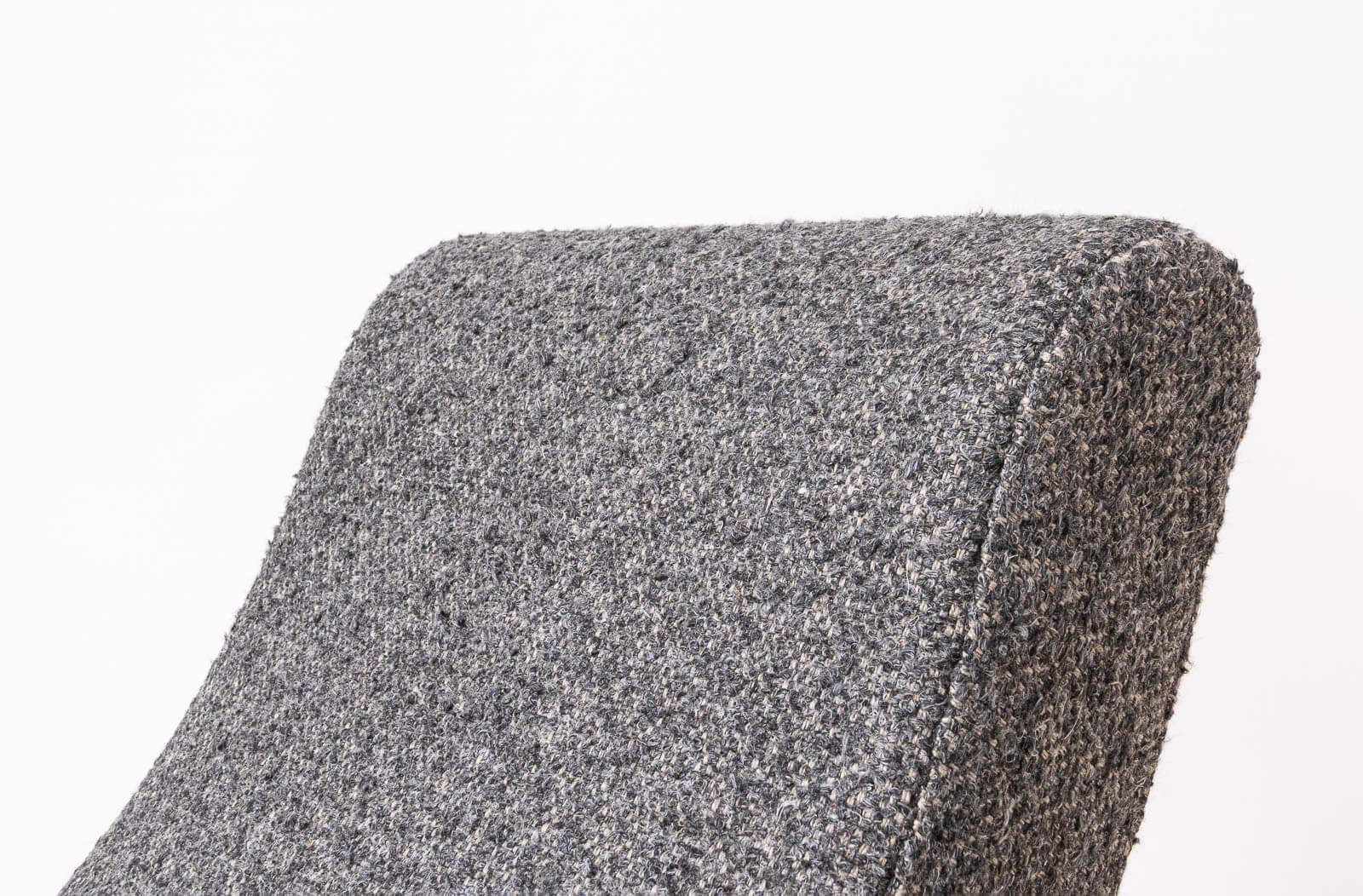 Fauteuil à bascule Vintage The Moderns, Tchécoslovaquie, années 1950, retapissé en vente 3