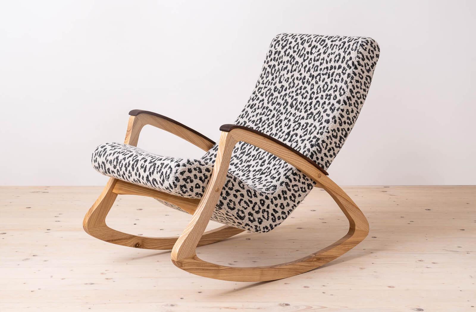 Fauteuil à bascule Vintage The Moderns, Tchécoslovaquie, années 1950, retapissé Bon état - En vente à Wrocław, Poland