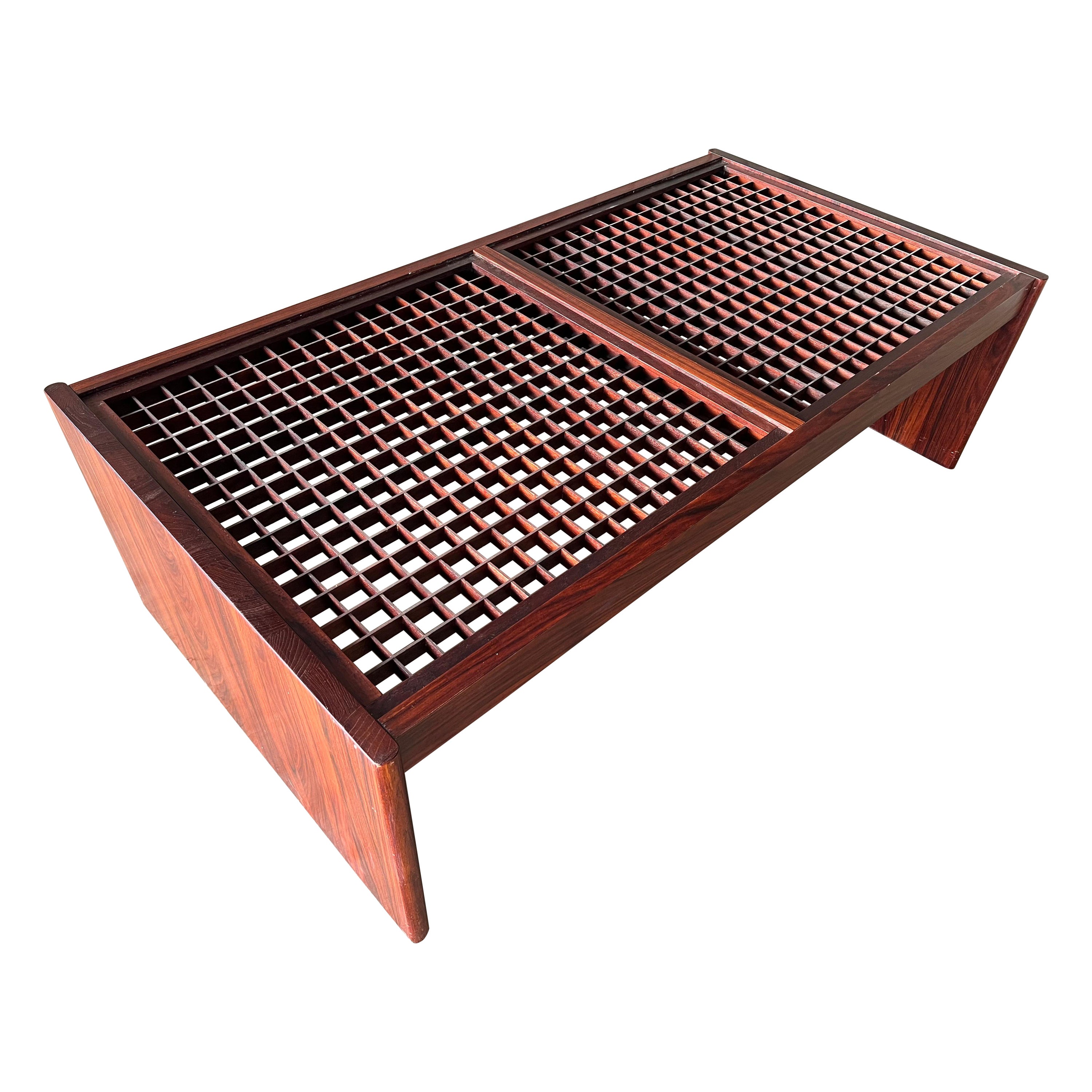 Mid Century Modern Vintage palisandro y cristal en venta