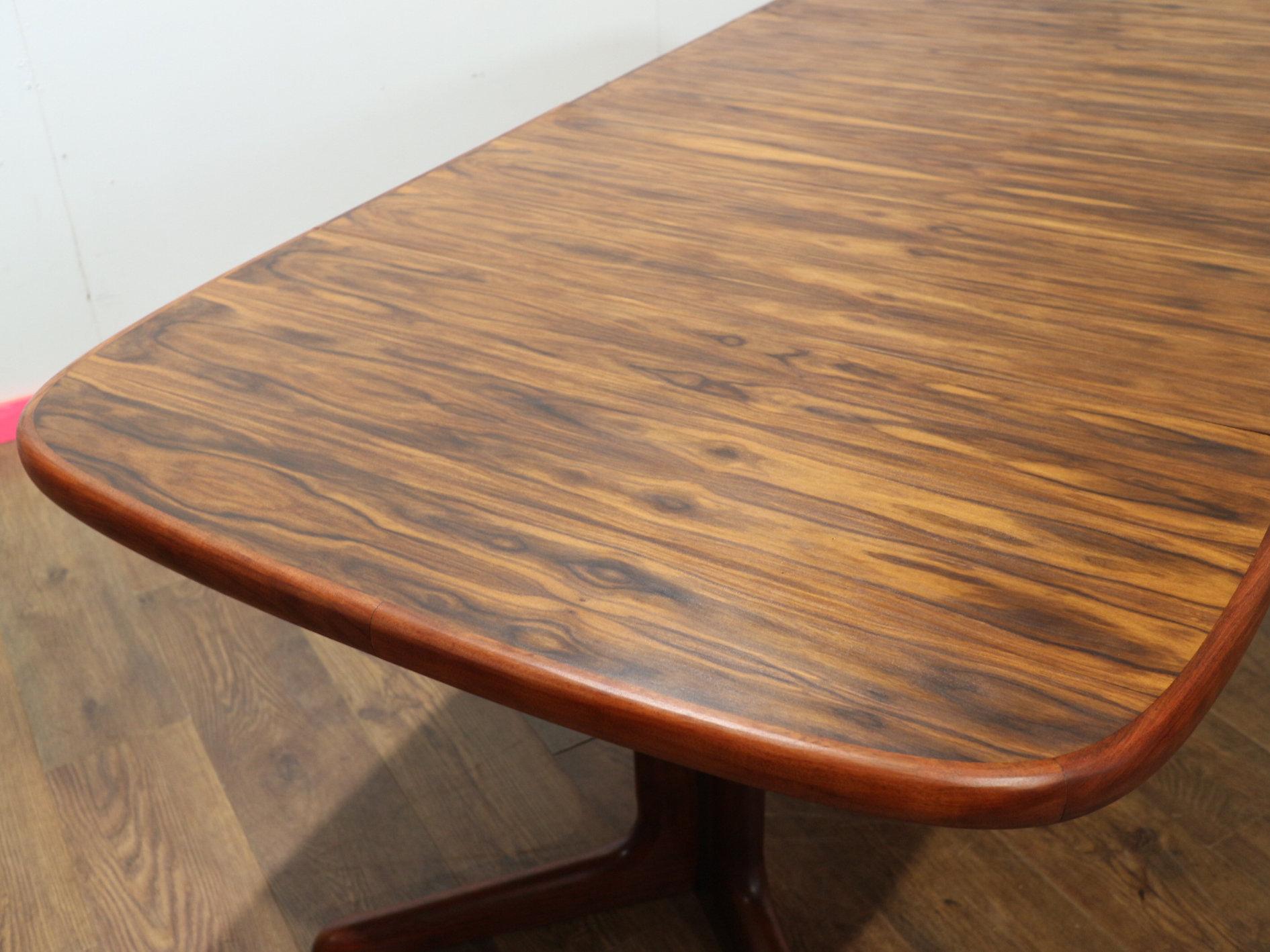 Ausziehbarer dänischer Vintage-Esstisch aus Rosenholz von Skovby, Mid-Century Modern 2