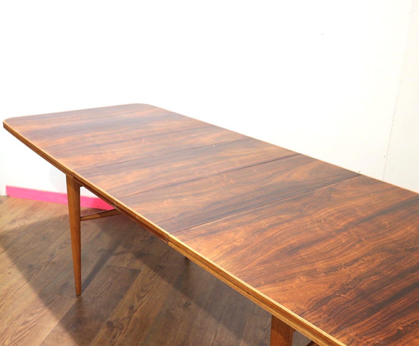 Ausziehbarer Vintage-Esstisch aus Rosenholz im dänischen Stil, Mid-Century Modern im Angebot 8