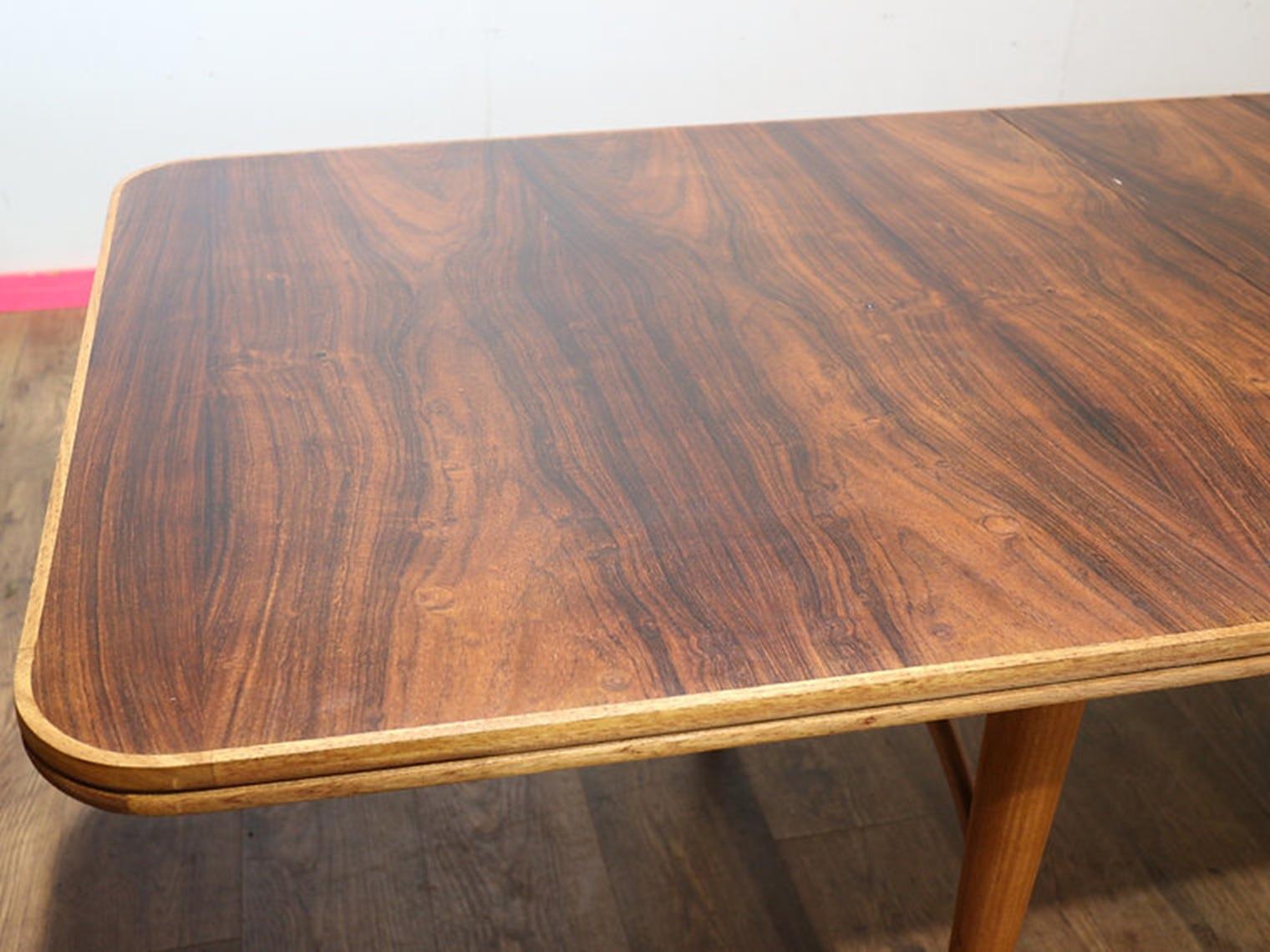 Ausziehbarer Vintage-Esstisch aus Rosenholz im dänischen Stil, Mid-Century Modern im Angebot 2