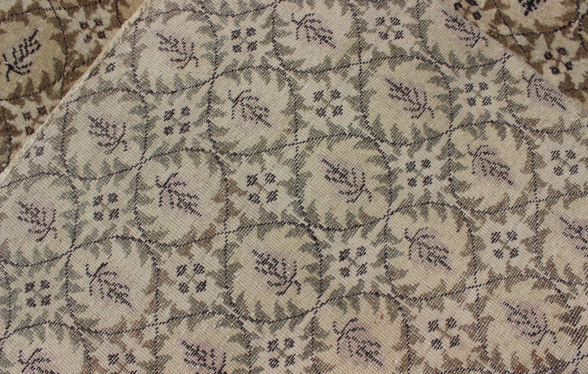 Turkish Mid-Century Modern Vintage Rug with Repeating All Over Design  For Sale