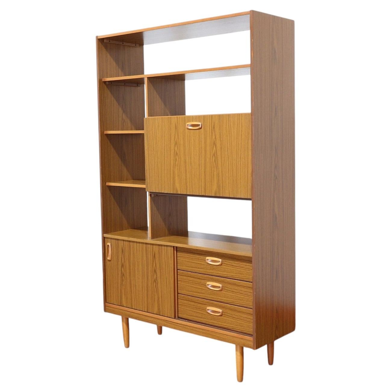 Vintage-Raumteiler im Mid-Century-Modern-Stil von Schreiber, Vitrine im dänischen Stil