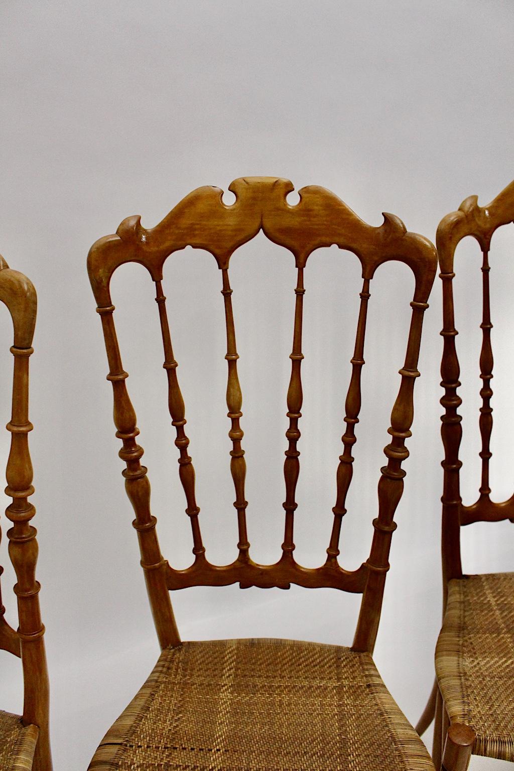 Mid-Century Modern Vintage Set of Four Beech Chiavari Dining Chairs, 1950s For Sale 5