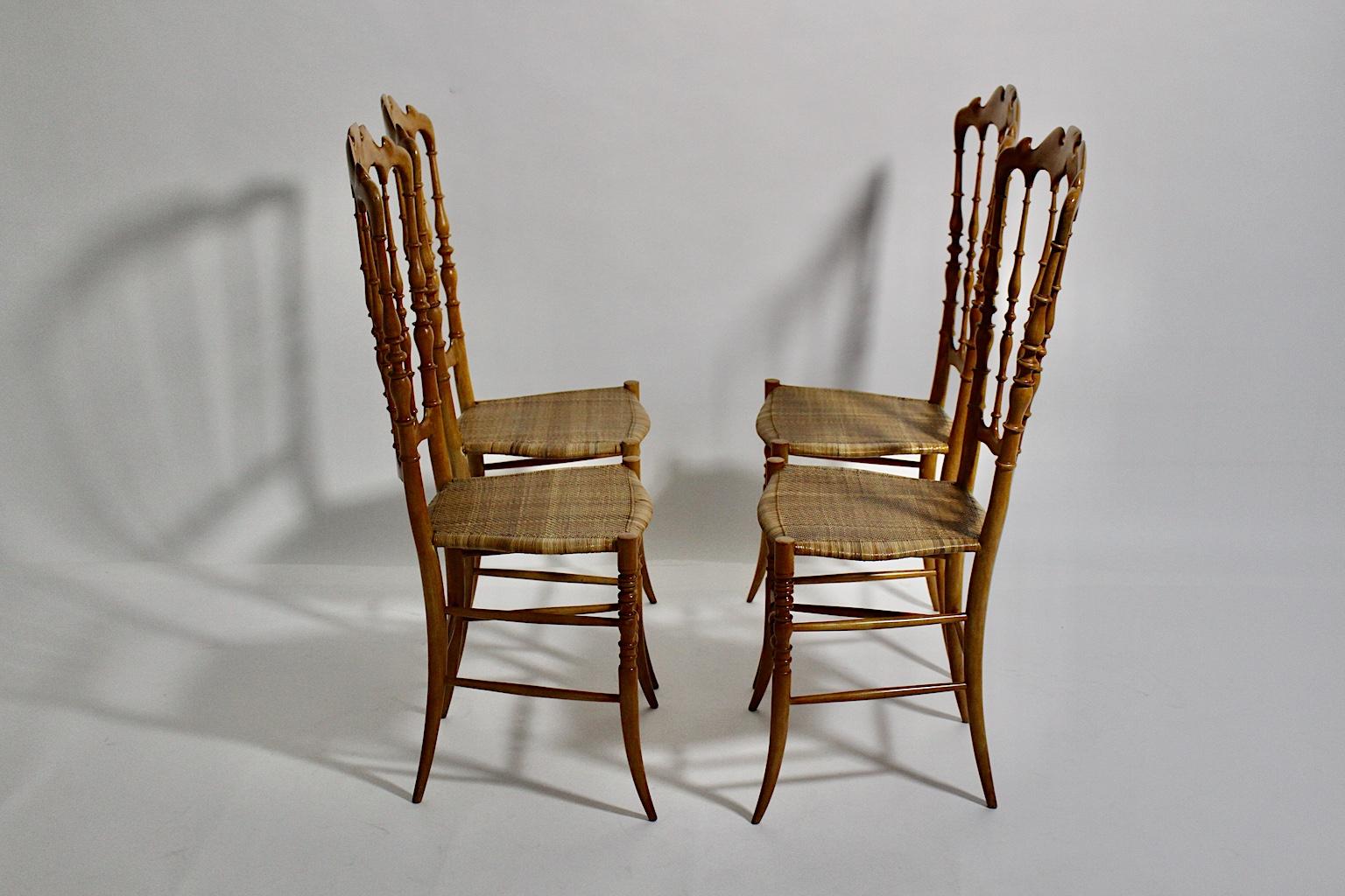 Italian Mid-Century Modern Vintage Set of Four Beech Chiavari Dining Chairs, 1950s For Sale