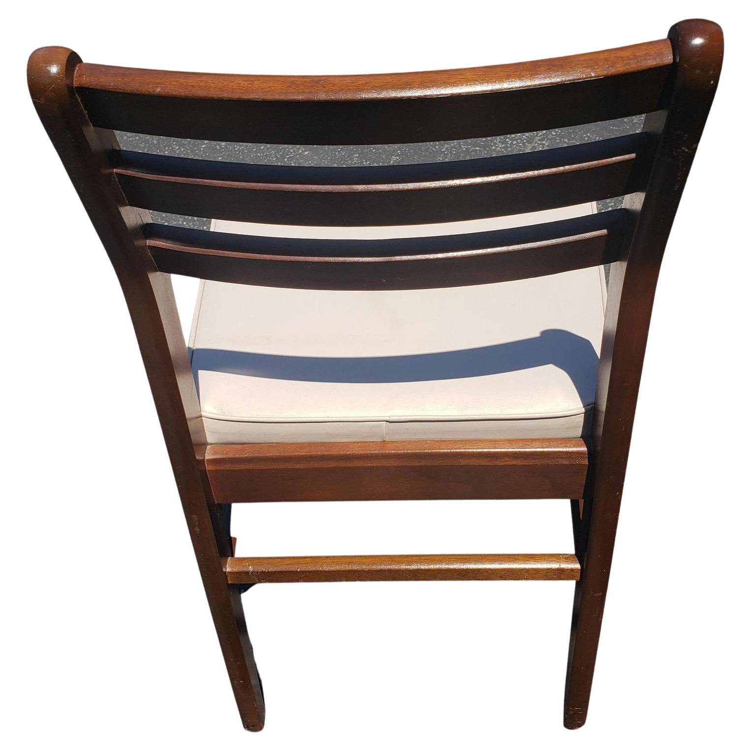 Legno massiccio Sedia da cucito vintage moderna di metà secolo, circa anni '60 in vendita