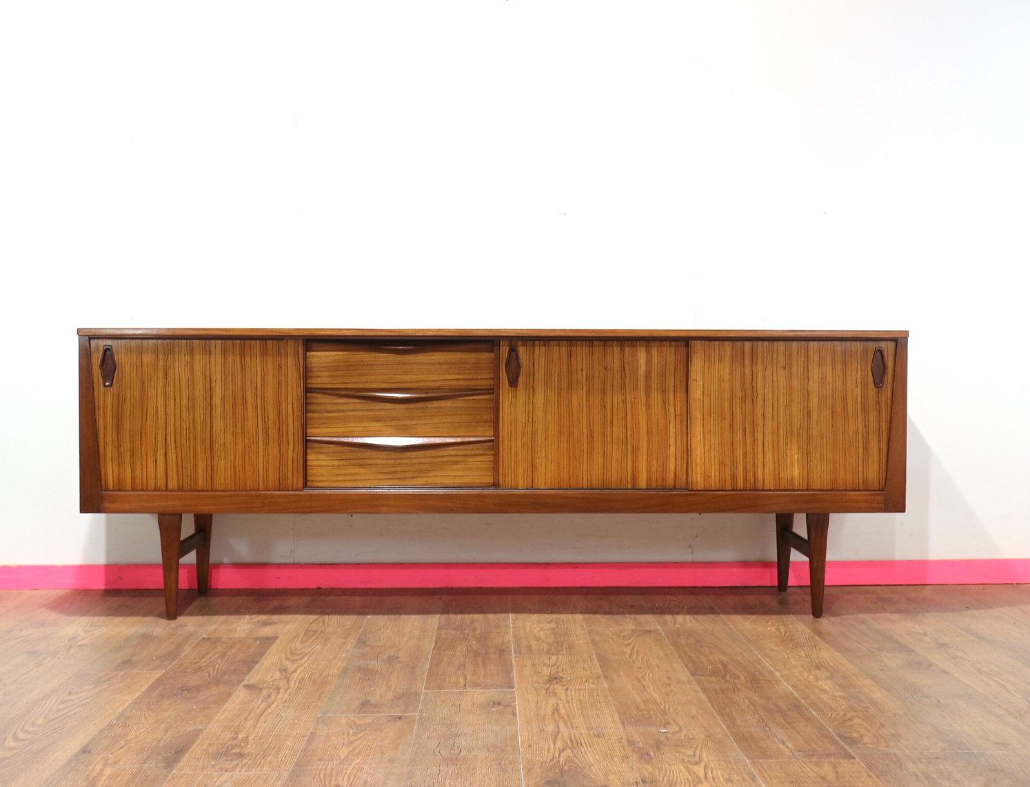 Mid Century Modern Vintage Sideboard Credenza von Elliots of Newbury Dänischer Stil (Moderne der Mitte des Jahrhunderts)