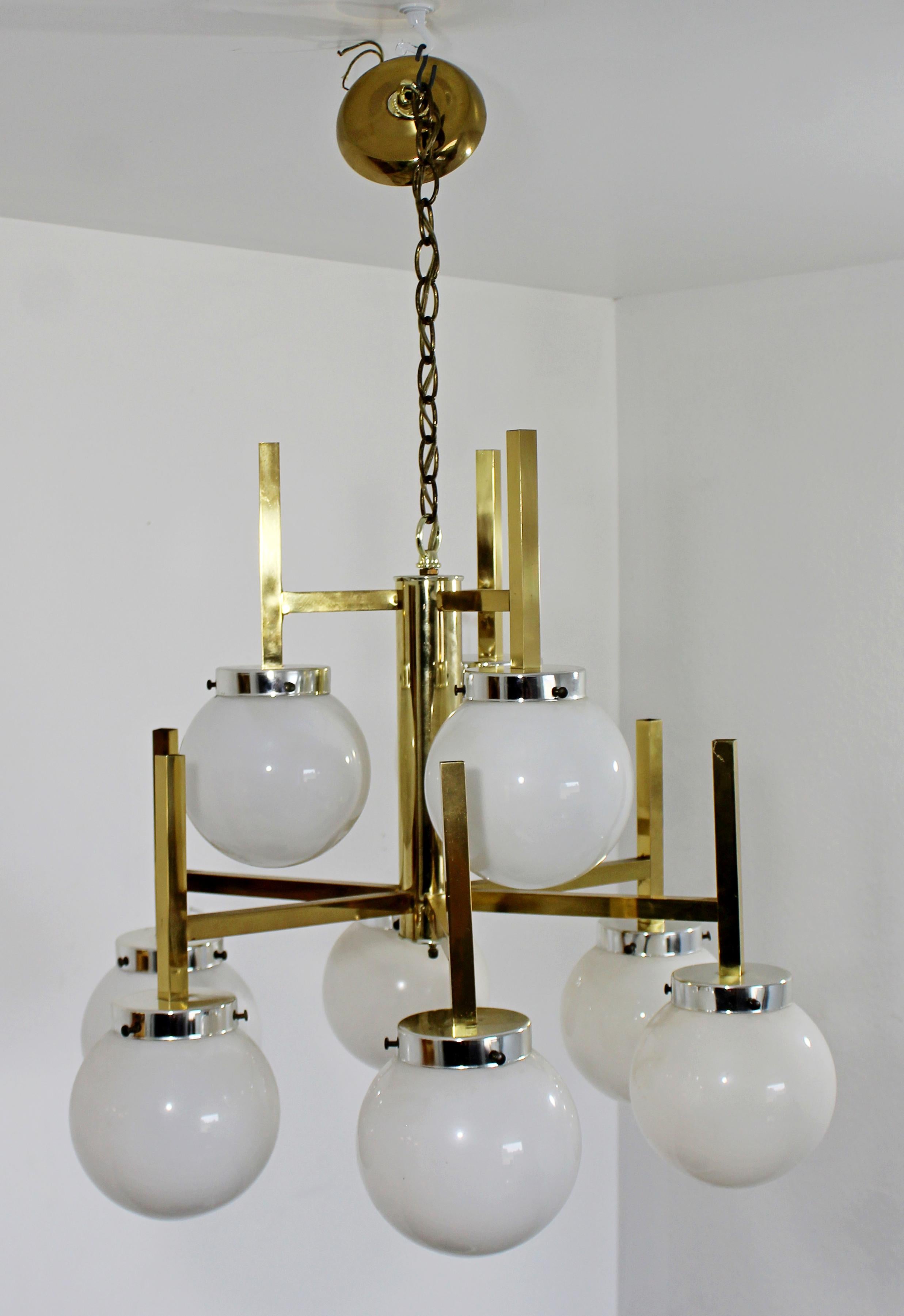 Mid-Century Modern Vintage Sonneman 9 Bulb Brass Chandelier Light Fixture, 1960s In Good Condition In Keego Harbor, MI