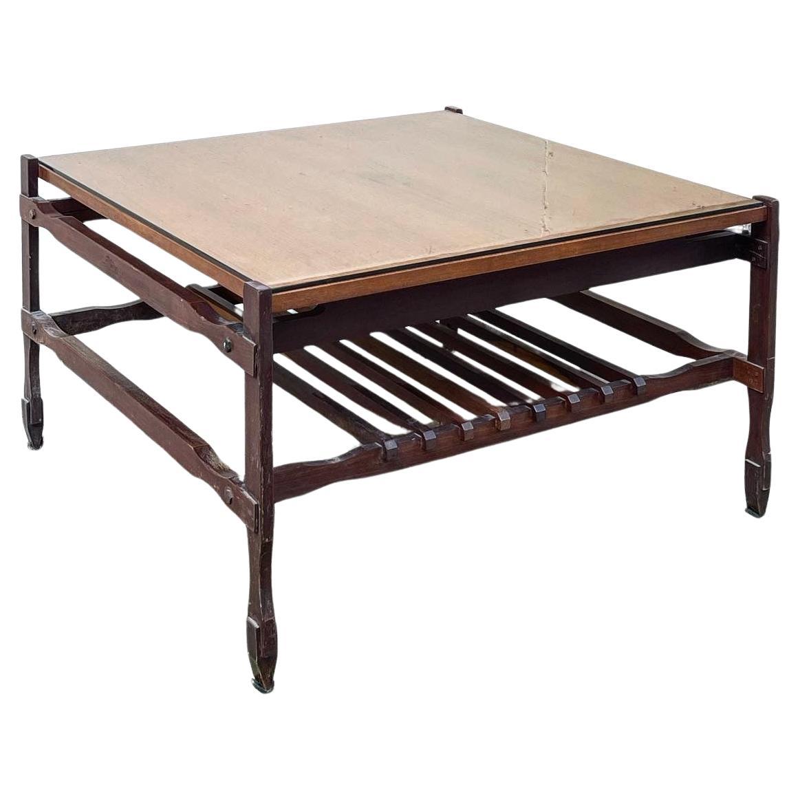 Table d'appoint carrée moderne du milieu du siècle dernier en bois avec plateau en verre en vente