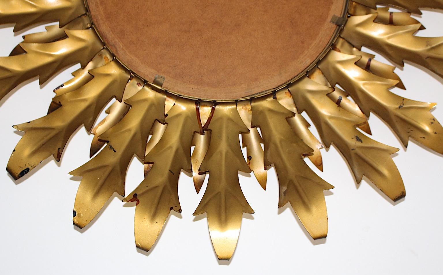 Mid Century Modern Vintage Sunburst Golden Metal Wall Mirror 1960s Italy For Sale 3