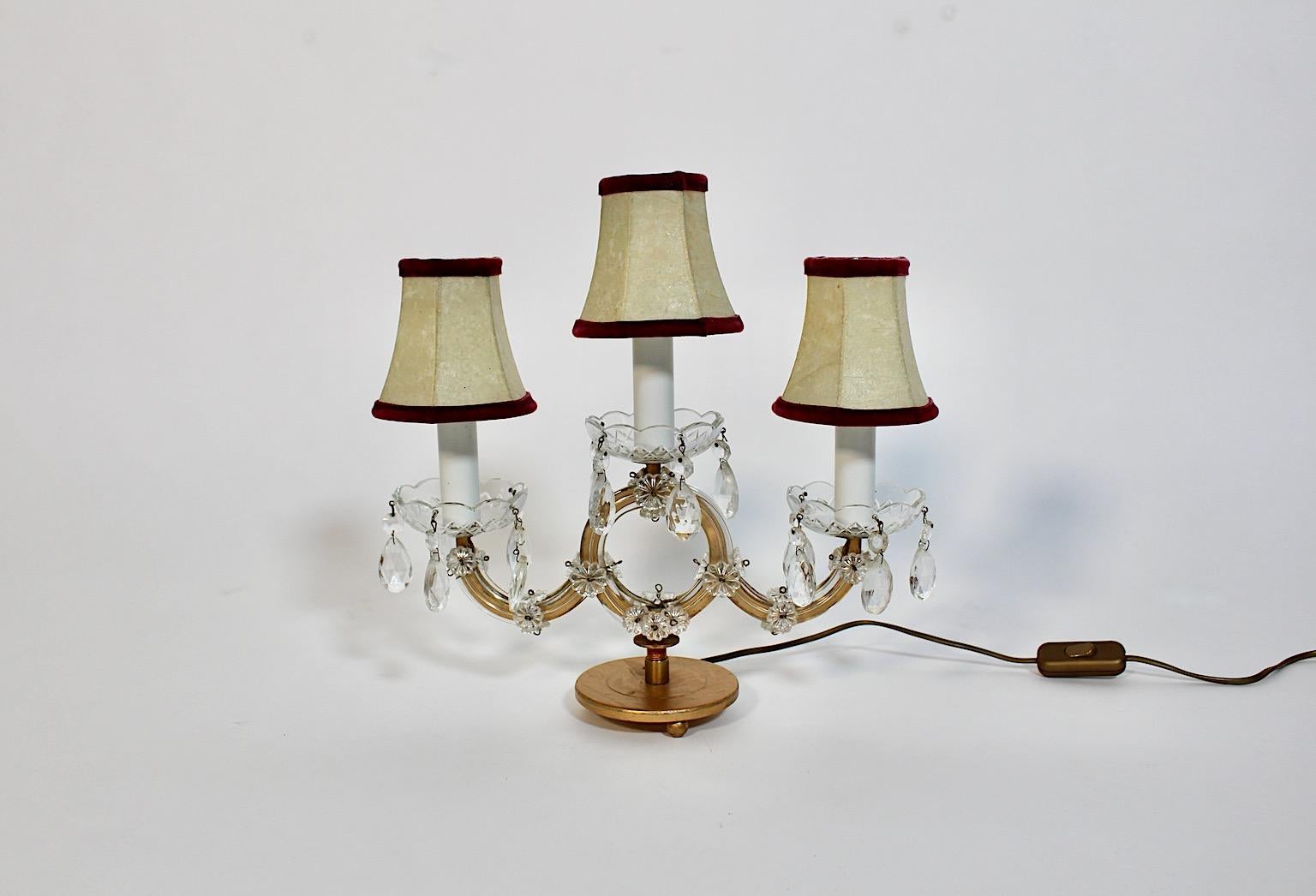 Autrichien Lampe de bureau vintage moderne du milieu du siècle, métal doré et verre transparent, Autriche, années 1960 en vente
