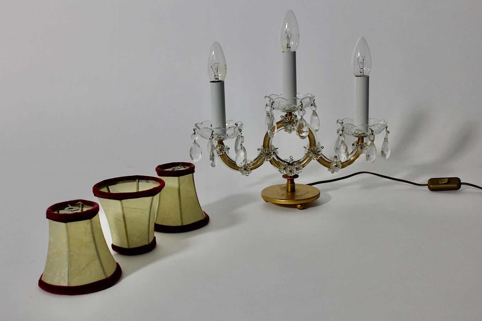 Lampe de bureau vintage moderne du milieu du siècle, métal doré et verre transparent, Autriche, années 1960 Bon état - En vente à Vienna, AT