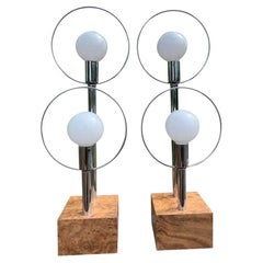 Lampade da tavolo vintage del Mid Century Modern con basi in cromo e legno di radica, una coppia
