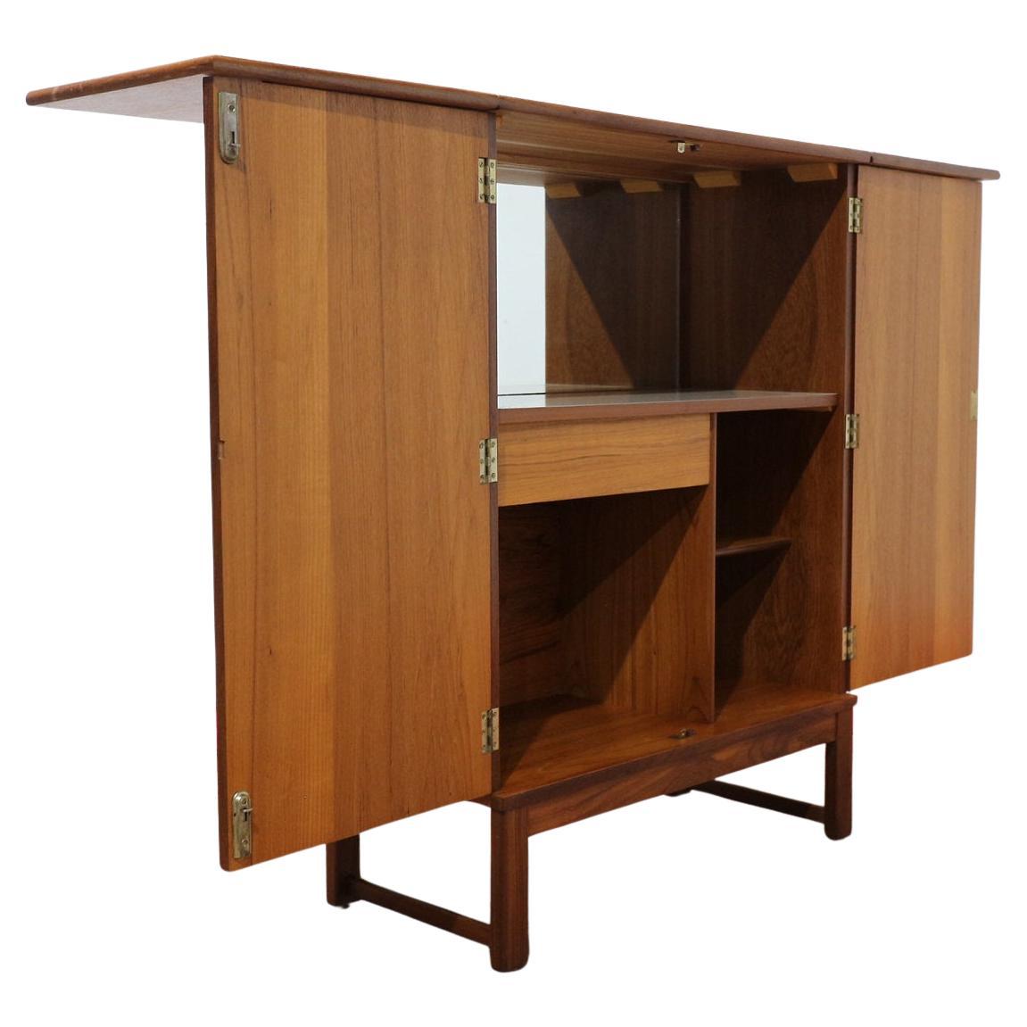 Mid Century Modern VIntage Teak Bar Cabinet Drybar by Tunbidge of London For Sale