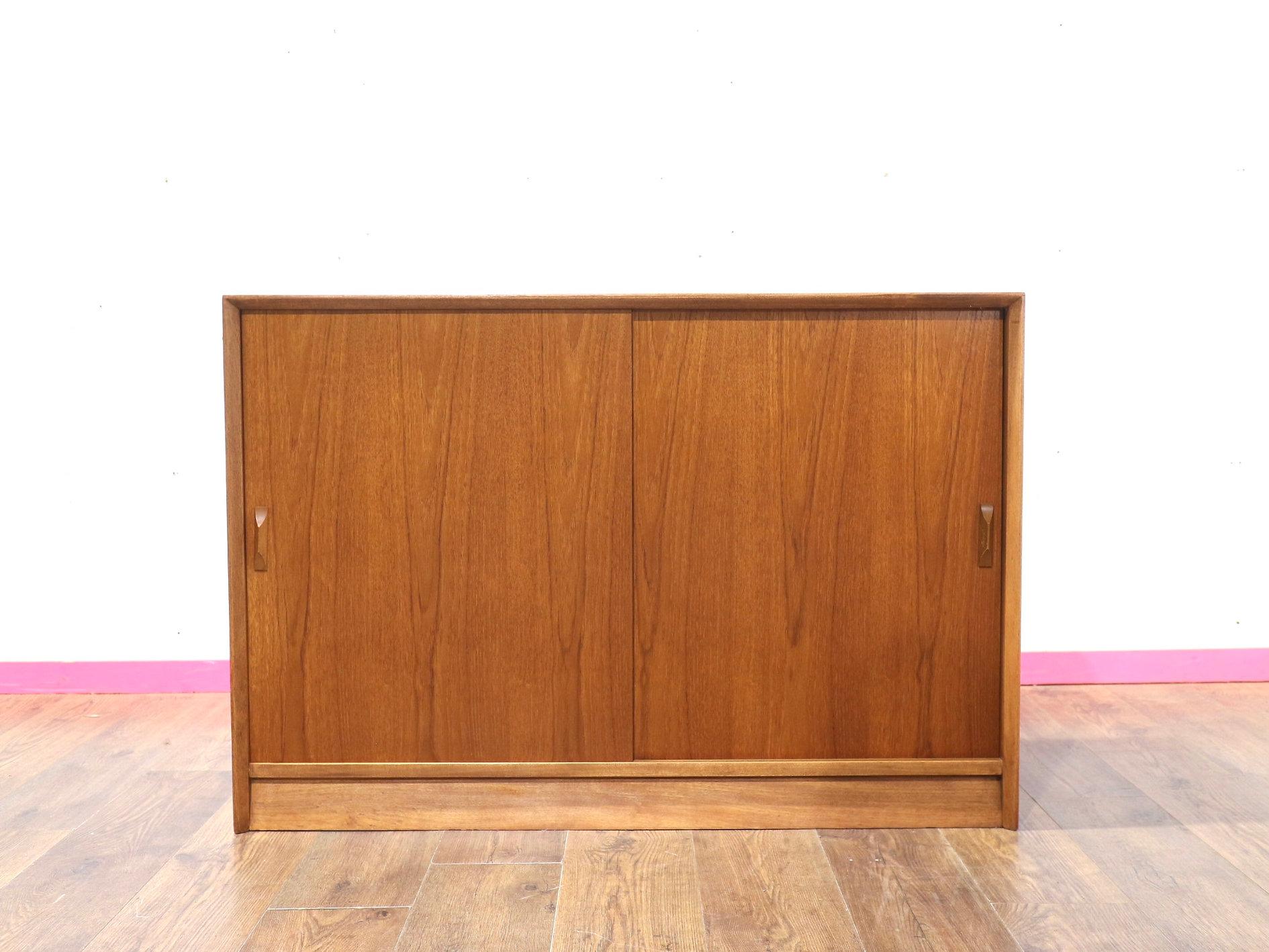 Mid-Century moderno Vetrina libreria in teak d'epoca moderna del Mid Century di Herbert Gibbs in vendita