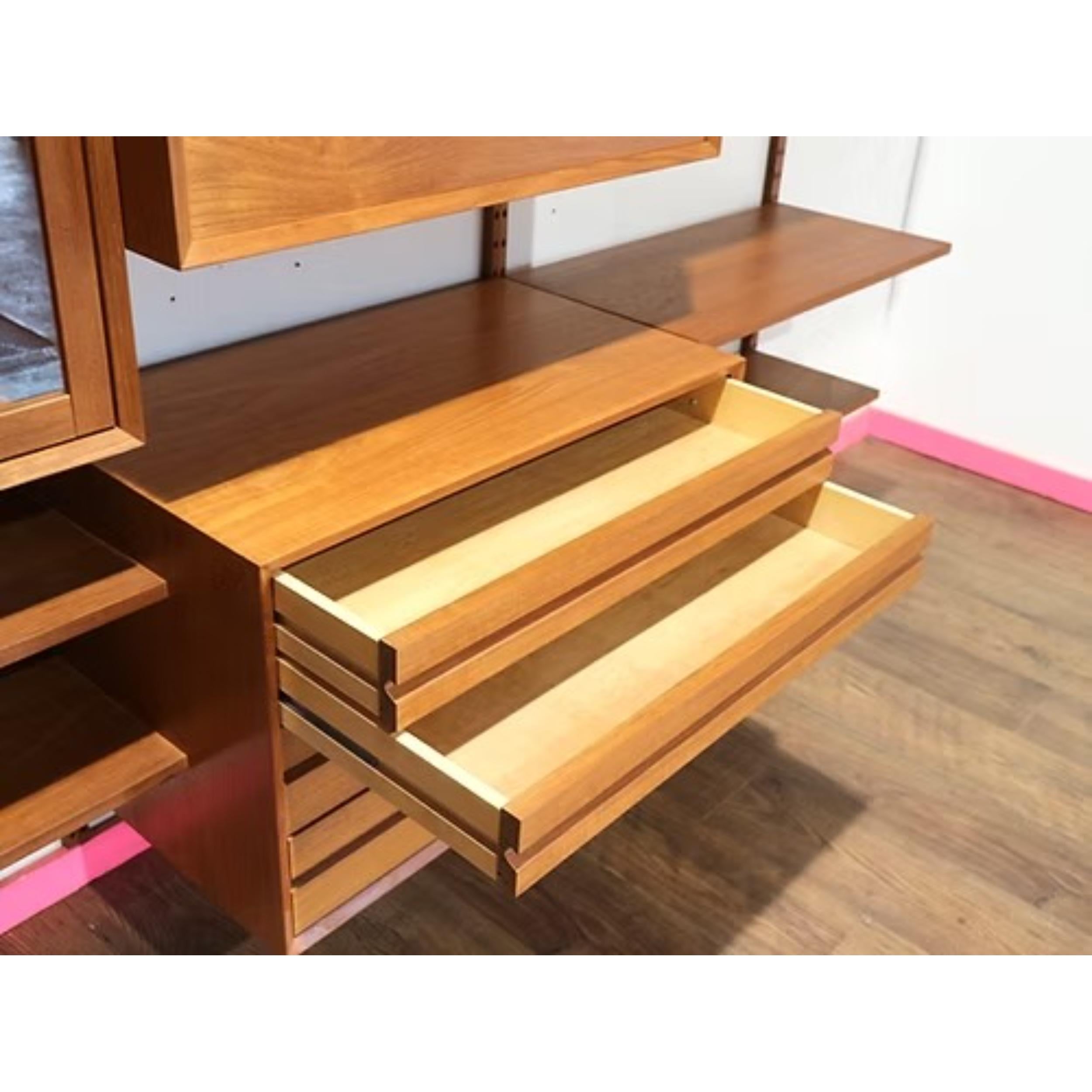 Mid Century Modern Vintage Teak Cado Wand hängende System Regal Einheit Schreibtisch im Angebot 2
