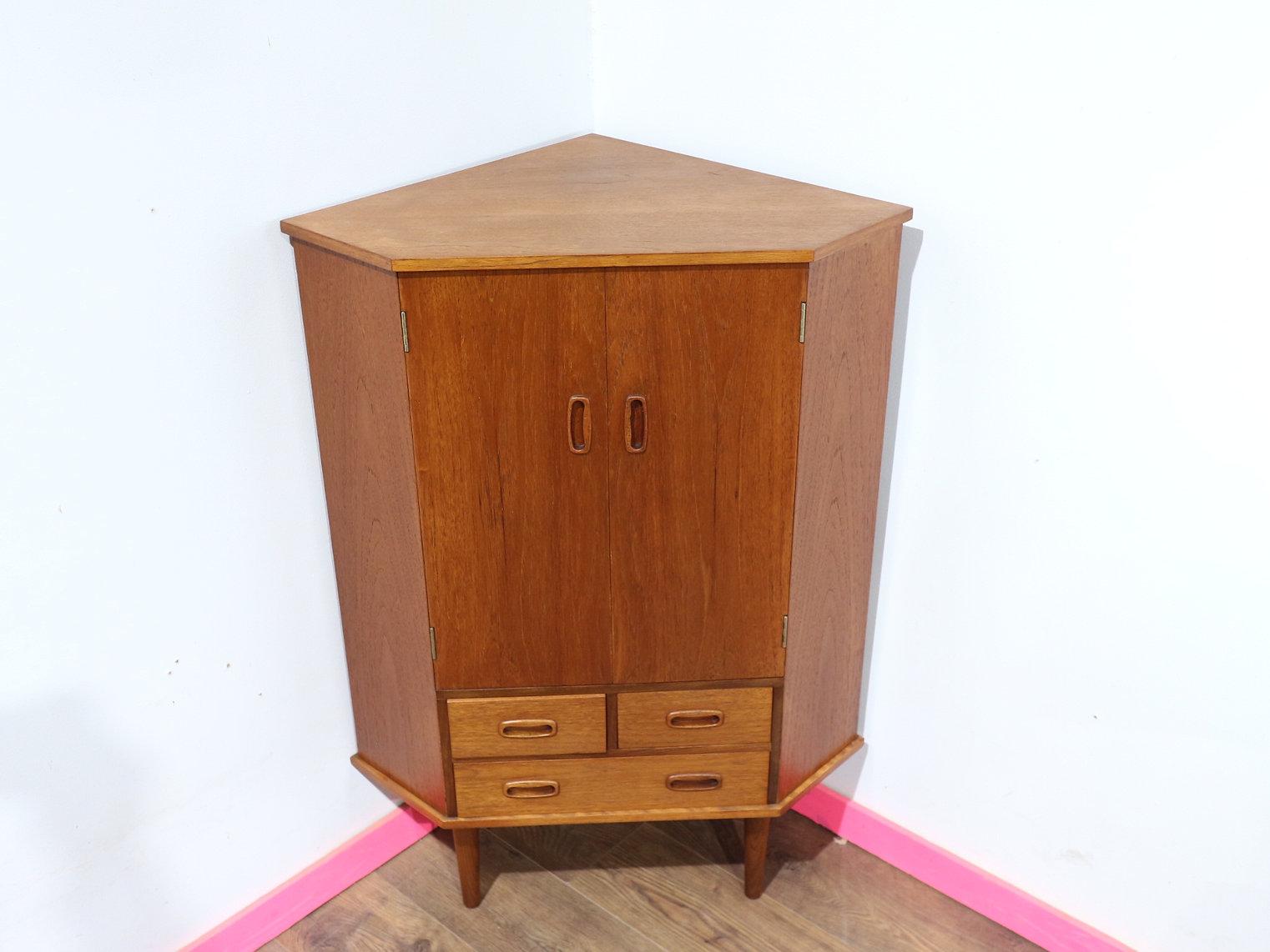 British Mid Century Modern Vintage Teak Corner Bar Cocktail Cabinet Danish Style