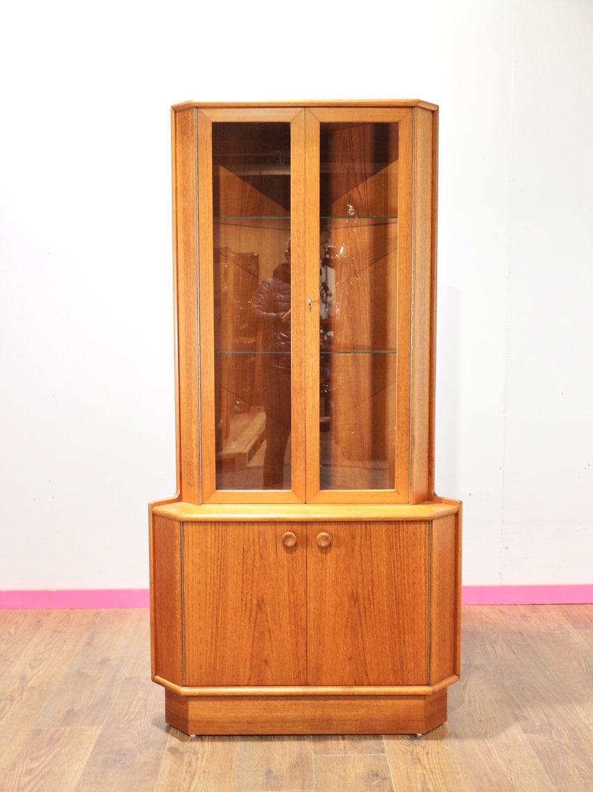 Armadietto angolare in teak d'epoca di Turnidge of London, metà del secolo scorso in vendita 4