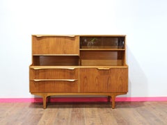 Moderne Vintage-Anrichte/Buffet-/ Sideboard aus Teakholz von S Form im dänischen Stil, Mid-Century Modern