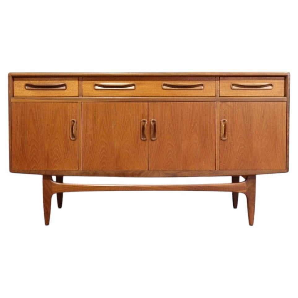 How do you identify a G Plan sideboard?