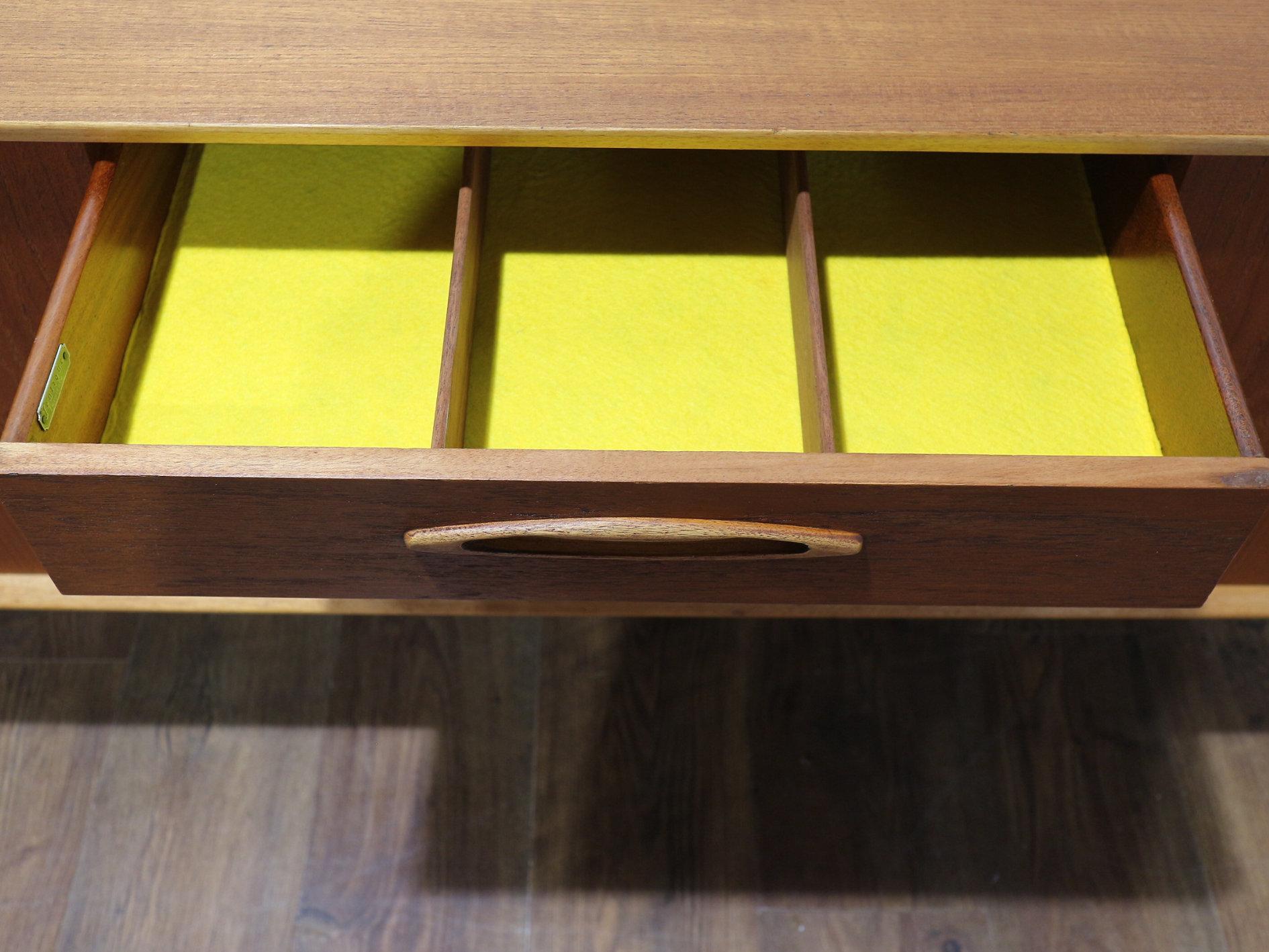 Mid Century Modern Vintage Teak Credenza Sideboard by Jentique Danish Style 4