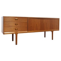 Credenza in teak vintage del Mid Century Modern di Mcintosh in stile danese