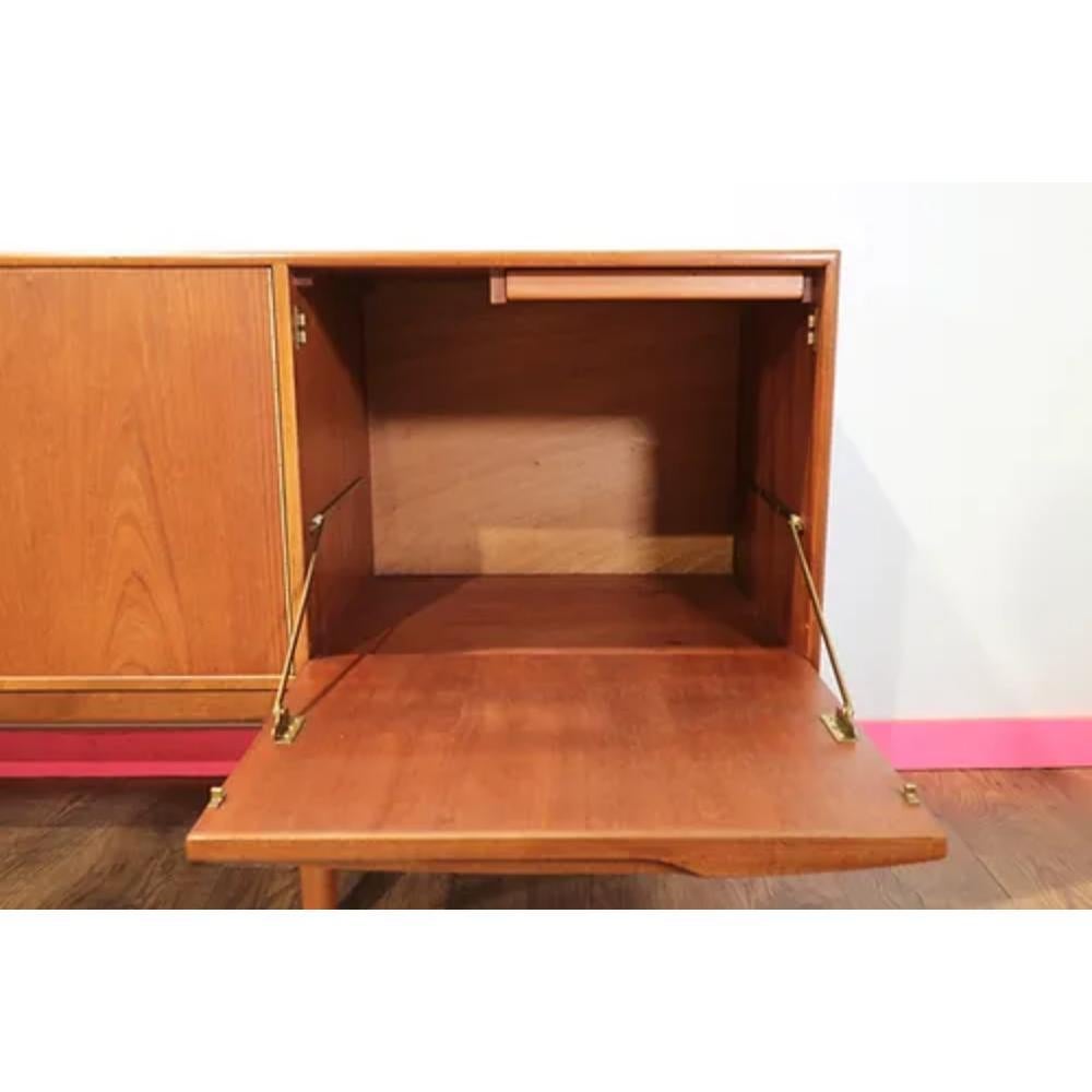 Mid Century Modern Vintage Teak Credenza Sideboard by Mcintosh In Good Condition For Sale In Los Angeles, CA