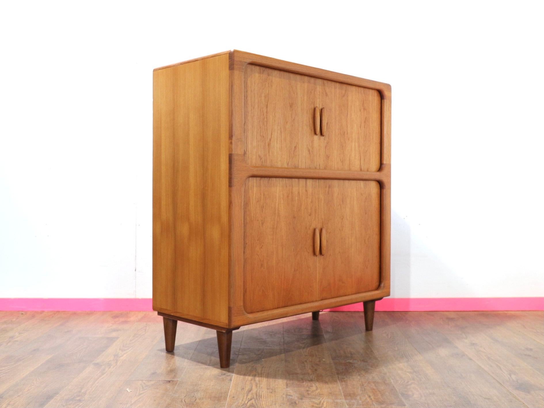 Mueble bar de medios de comunicación Dyrlund danés vintage de teca de mediados del siglo XX en venta 1