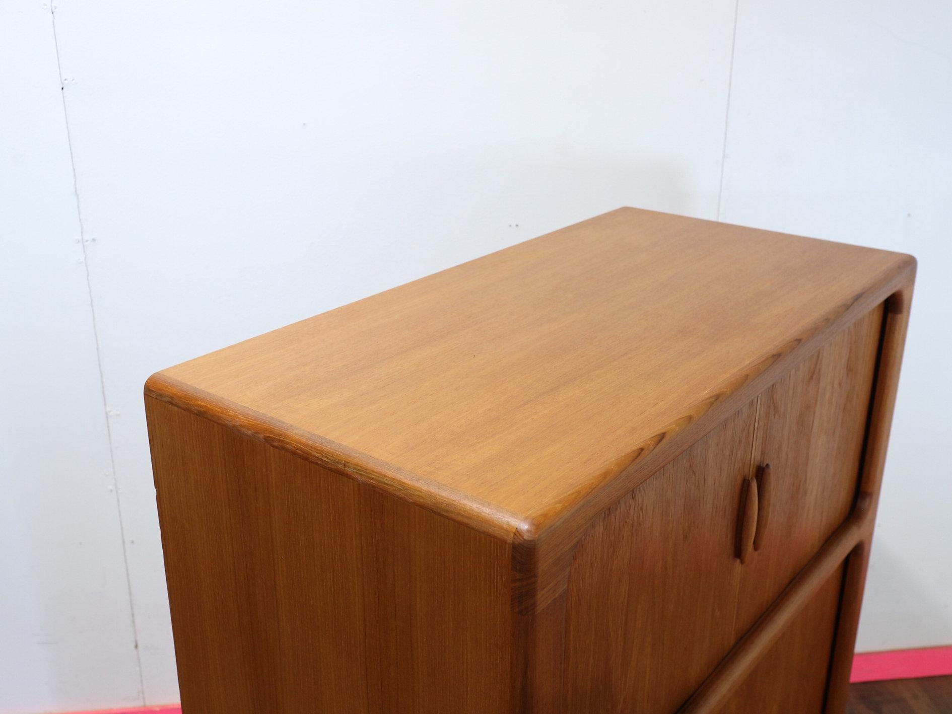 Mueble bar de medios de comunicación Dyrlund danés vintage de teca de mediados del siglo XX en venta 2