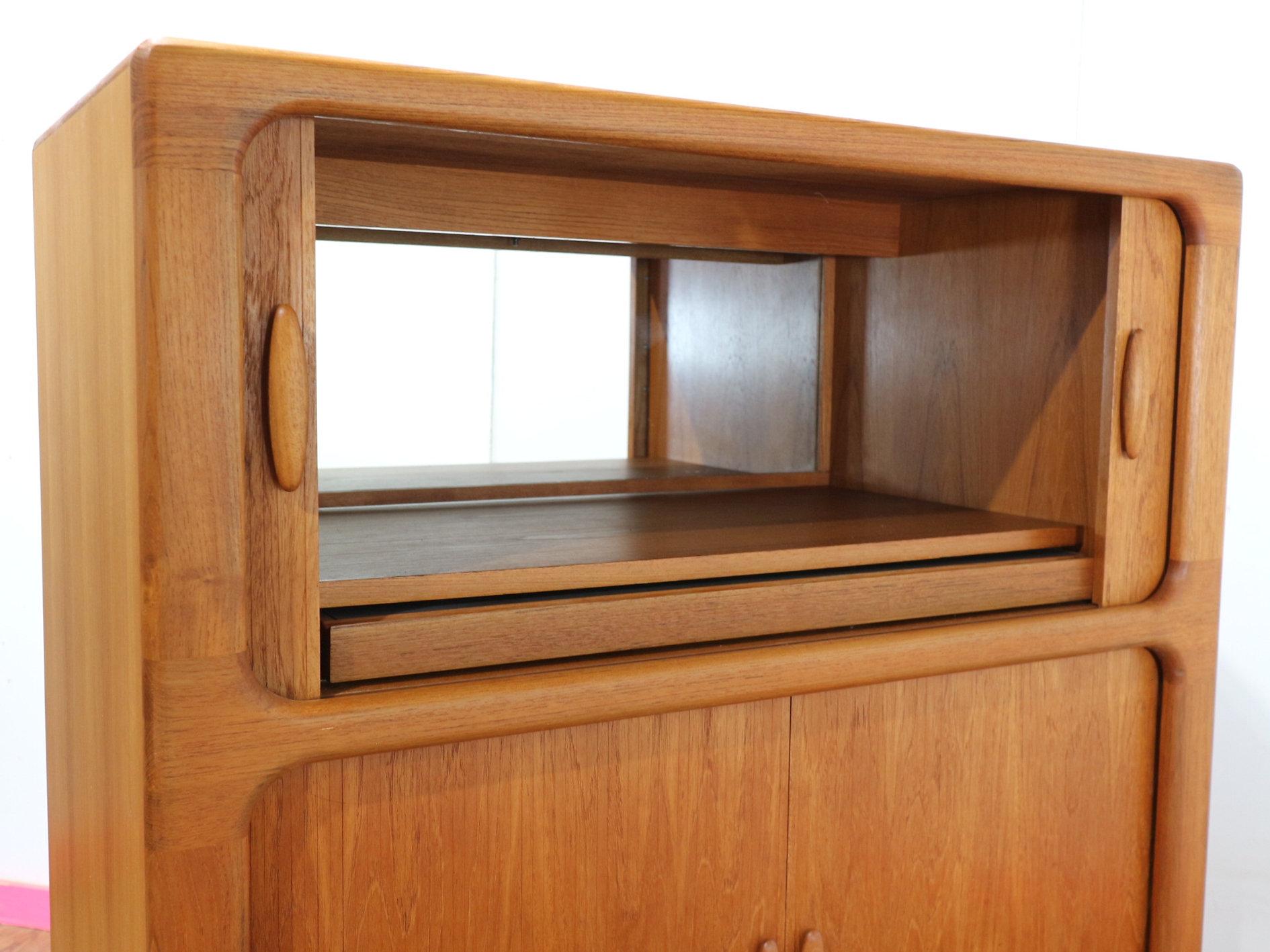 Mueble bar de medios de comunicación Dyrlund danés vintage de teca de mediados del siglo XX en venta 3