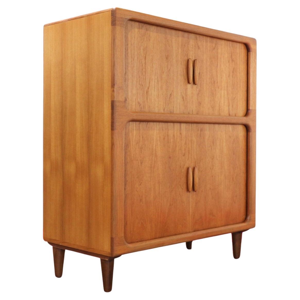 Mueble bar de medios de comunicación Dyrlund danés vintage de teca de mediados del siglo XX en venta