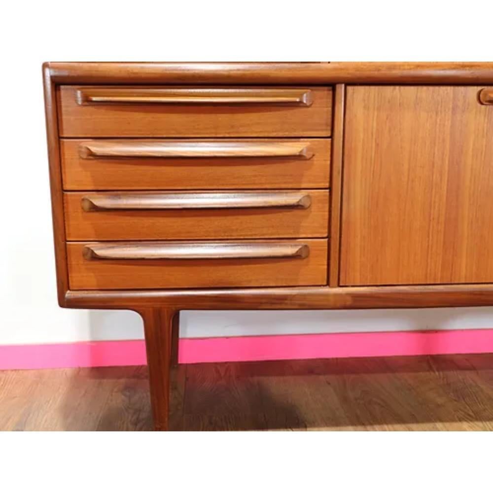 Mid Century Modern Vintage Teak Danish Style Credenza Hutch Sideboard by Younger In Good Condition In Los Angeles, CA