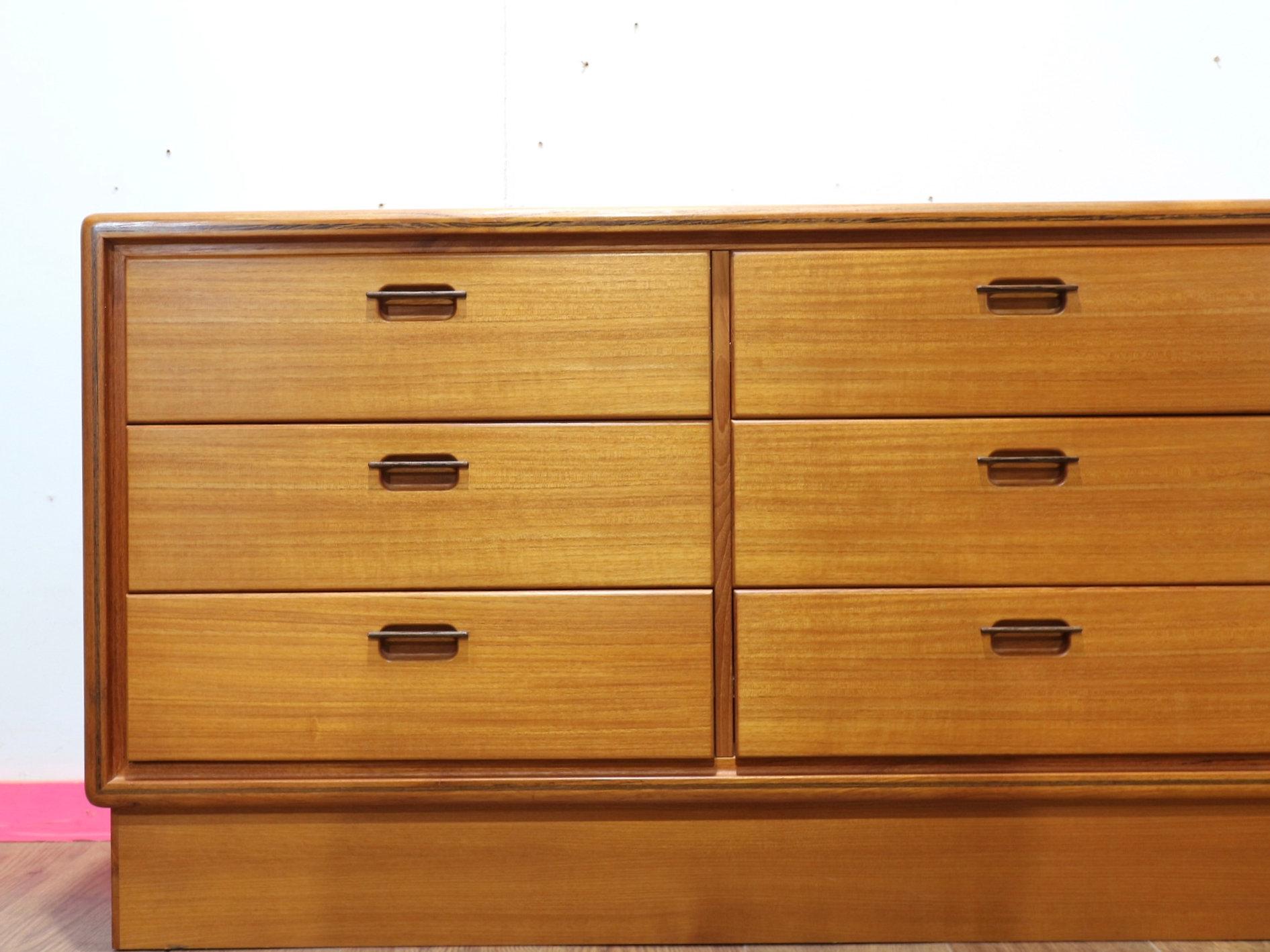 Comò in teak vintage di metà secolo, banca di cassetti, cassettiera danese in vendita 5