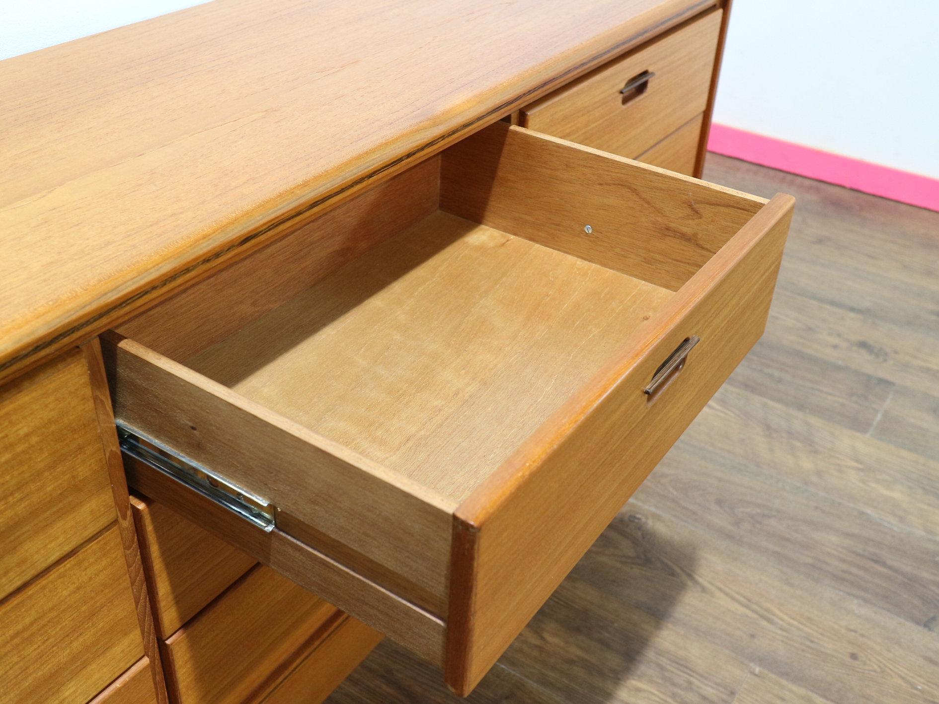 Comò in teak vintage di metà secolo, banca di cassetti, cassettiera danese in vendita 6