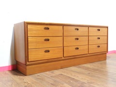 Mid Century Modern Vintage Teak Kommode Bank von Schubladen Kommode Dänisch