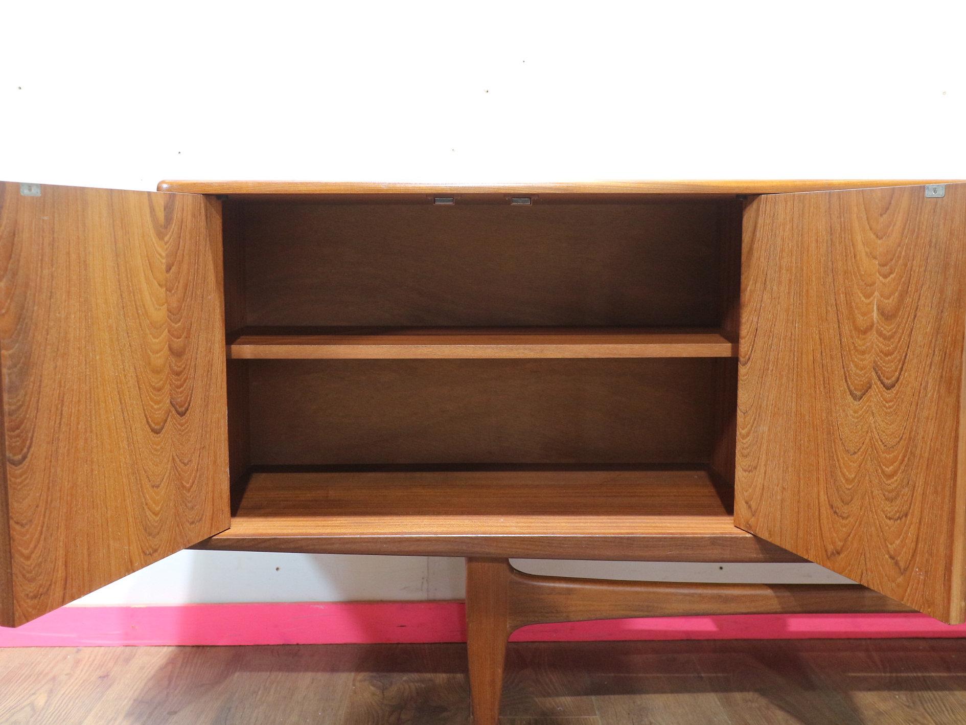 Mid Century Modern Vintage Teak G Plan Fresco Sideboard Credenza Danish Style For Sale 3