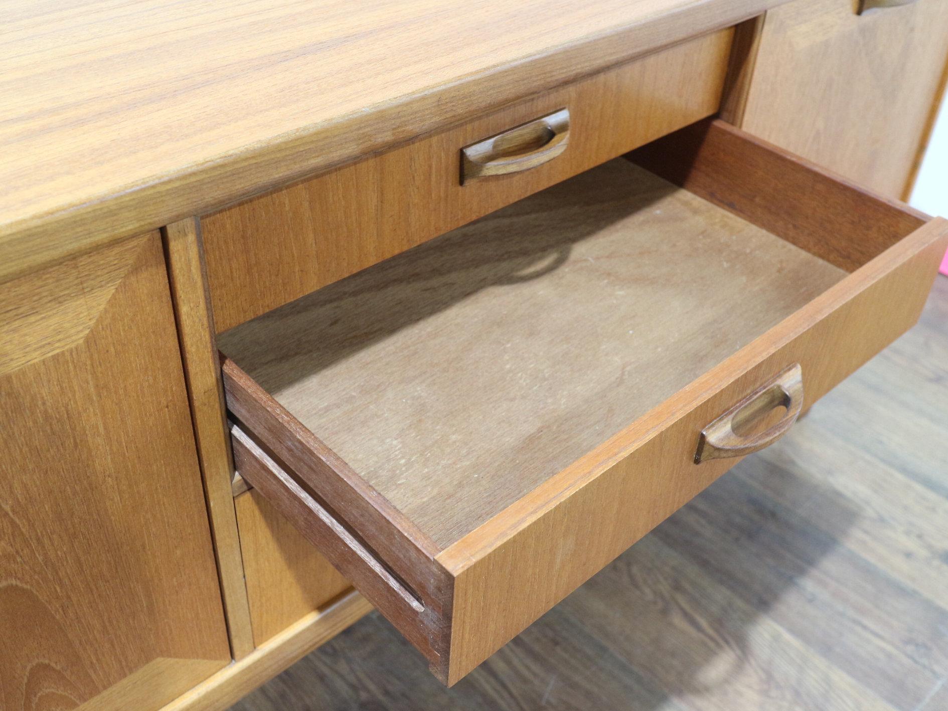 Credenza in stile danese in teak G-Plan Sierra, vintage e del medio secolo. in vendita 1