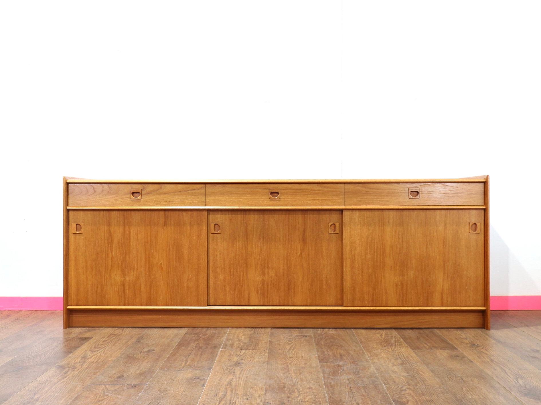 Mid Century Modern Vintage Teak Low Danish Sideboard Credenza For Sale 9