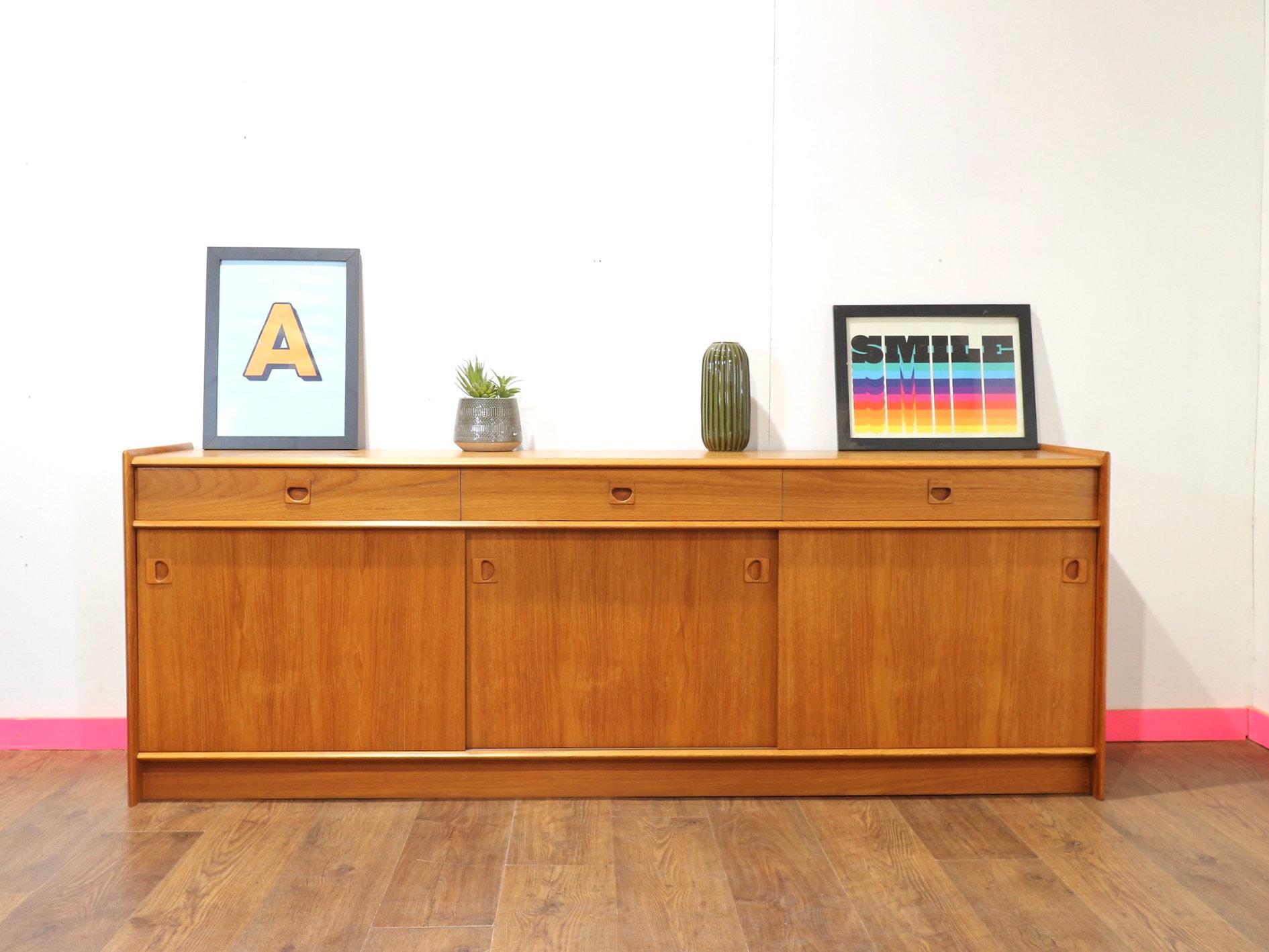 Mid-Century Modern Mid Century Modern Vintage Teak Low Danish Sideboard Credenza For Sale