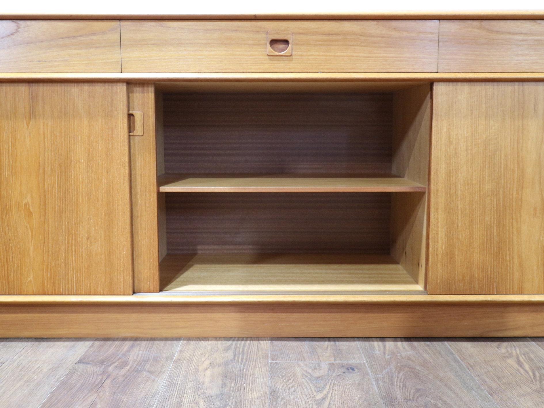 Mid Century Modern Vintage Teak Low Danish Sideboard Credenza For Sale 4